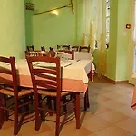 De L'omois Hotel 2*