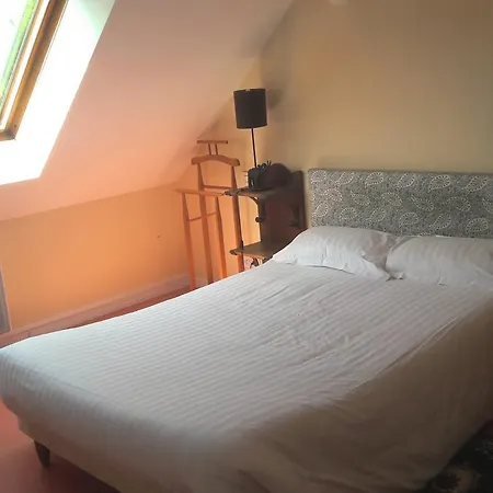 De L'omois Otel 2*
